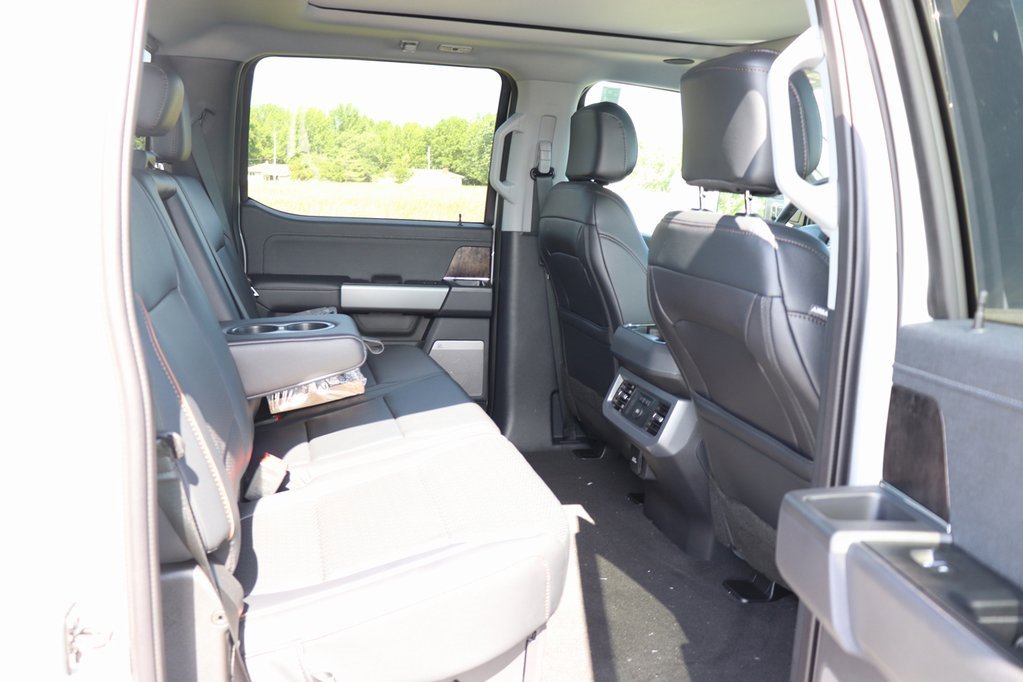 New 2025 Ford F250 Lariat w/ Lariat Ultimate Package image 21