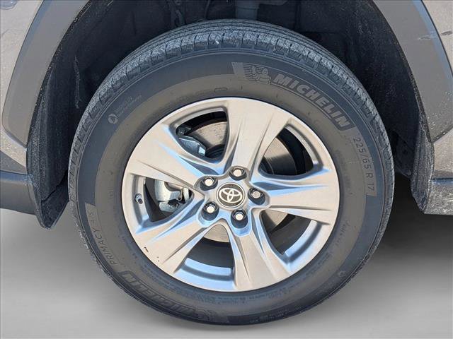 Used 2024 Toyota RAV4 LE image 10