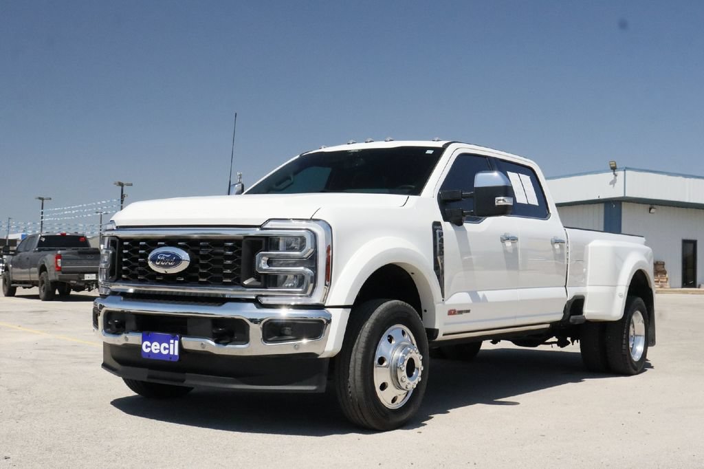 Used 2025 Ford F450 King Ranch w/ Chrome Package AWD/4WD image 2