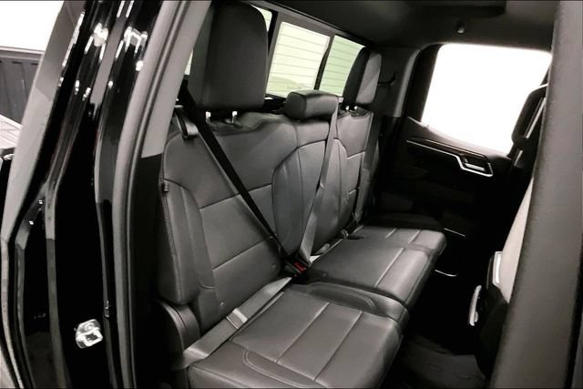 Used 2025 Chevrolet Silverado 1500 RST AWD/4WD image 25