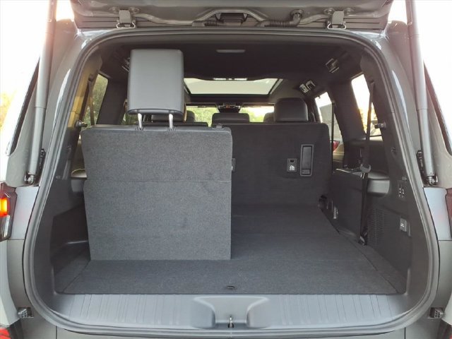 New 2026 Lexus GX 550 w/ Cold Area Package AWD/4WD image 36