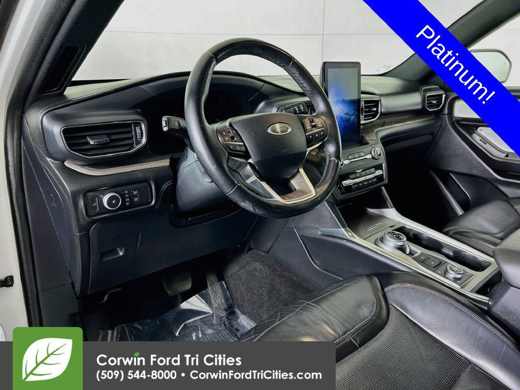 Used 2020 Ford Explorer Platinum w/ Premium Technology Package AWD/4WD image 2