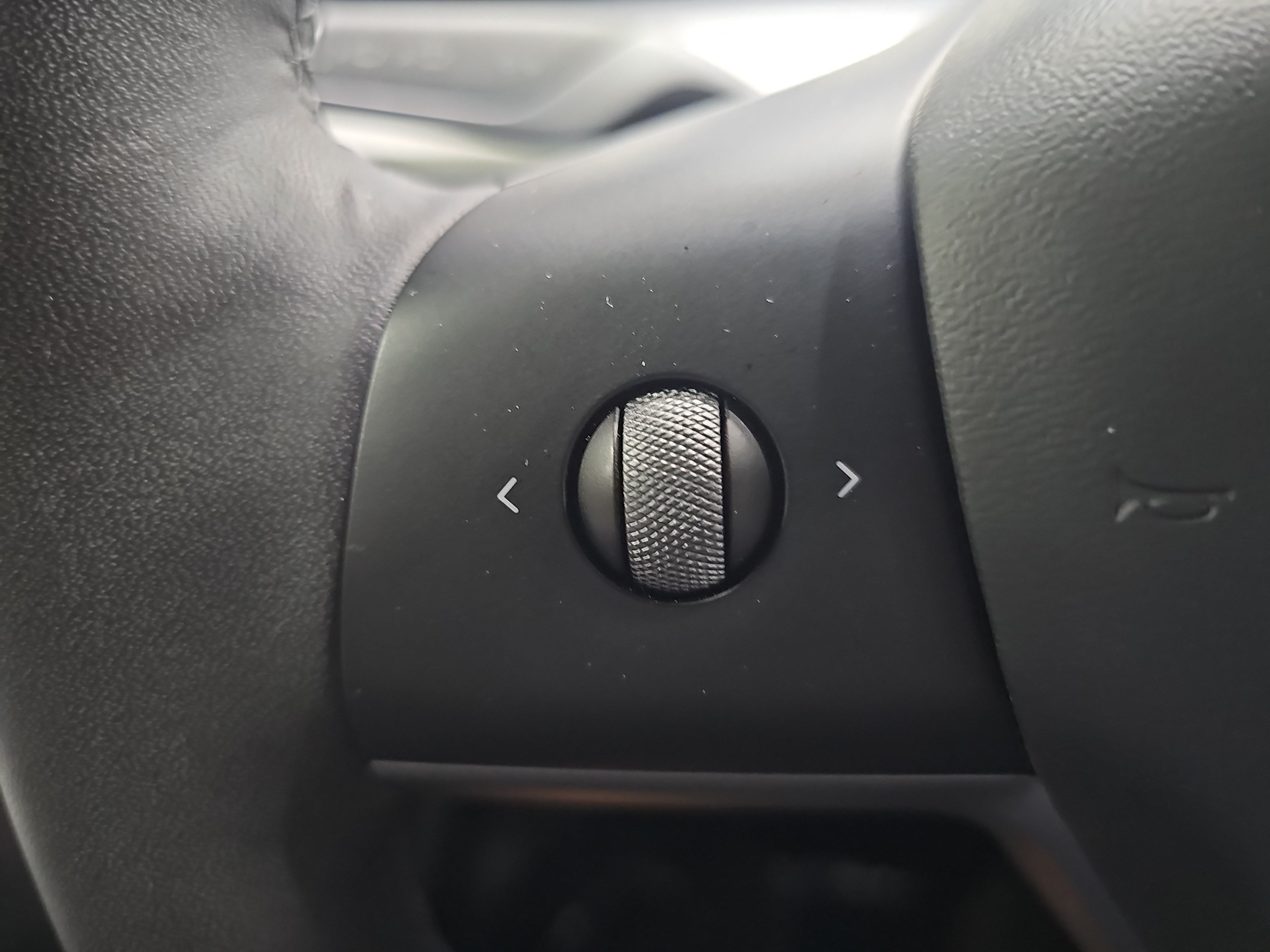Used 2021 Tesla Model Y Performance AWD/4WD image 17
