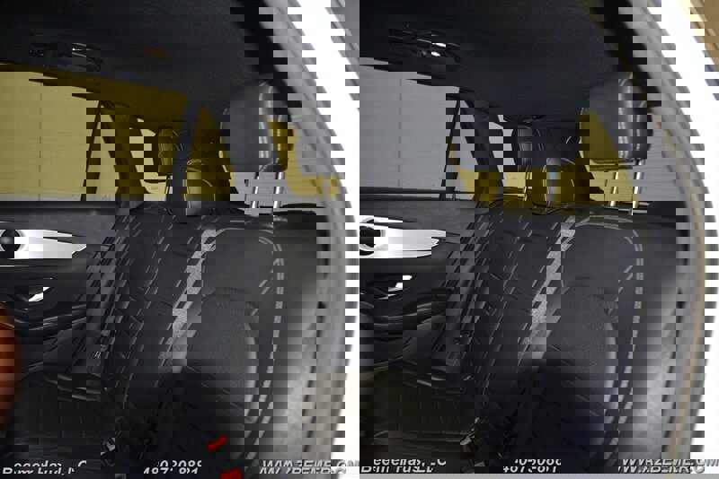 Used 2019 Mercedes-Benz GLC 300 image 21