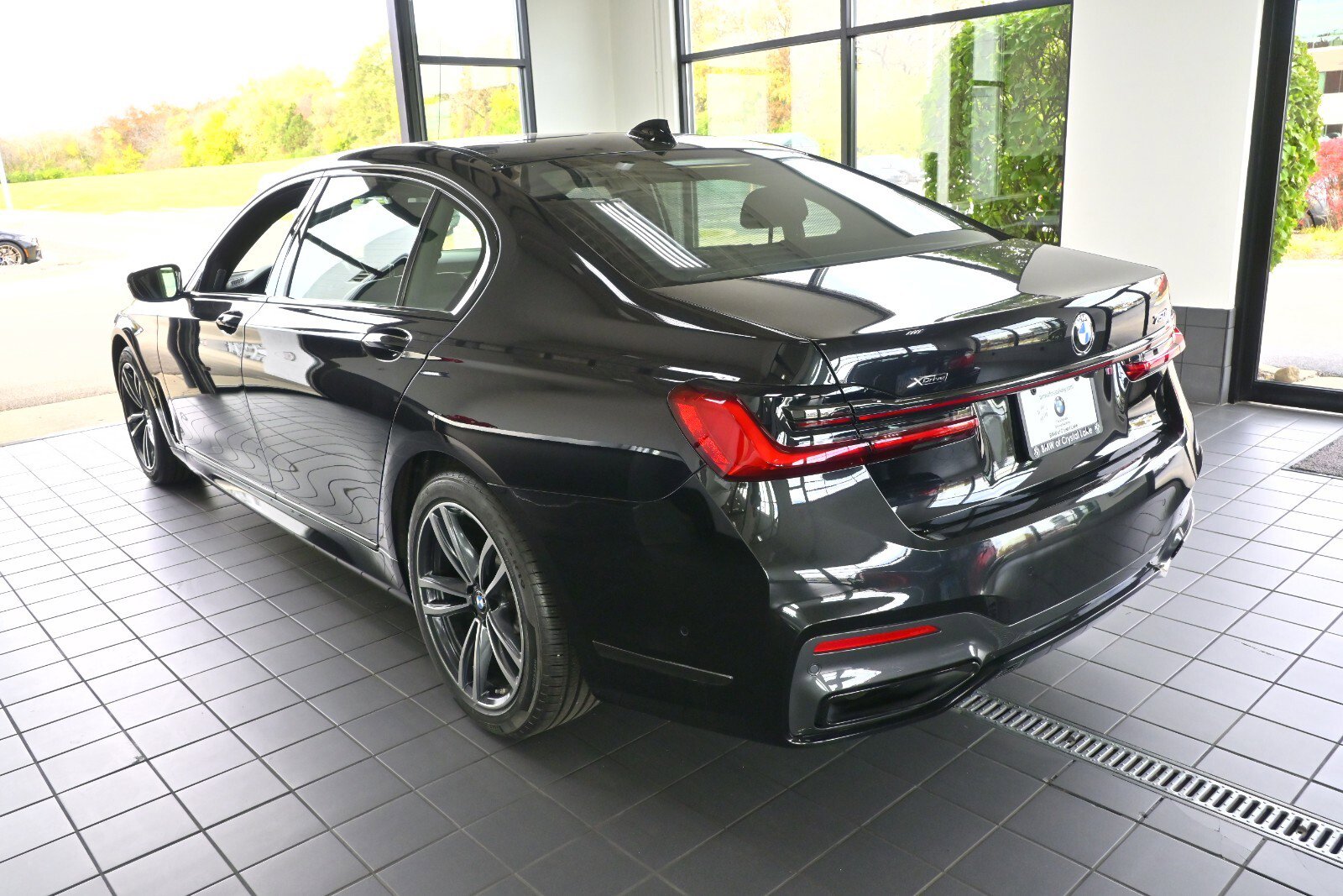 Used 2022 BMW 750i xDrive w/ Executive Package image 6