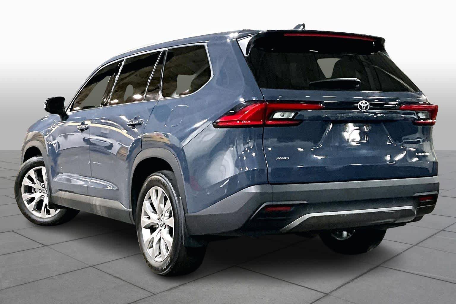 Used 2024 Toyota Grand Highlander Limited image 12