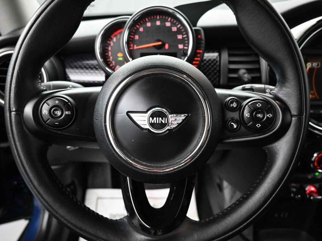 Used 2015 MINI Cooper S image 12
