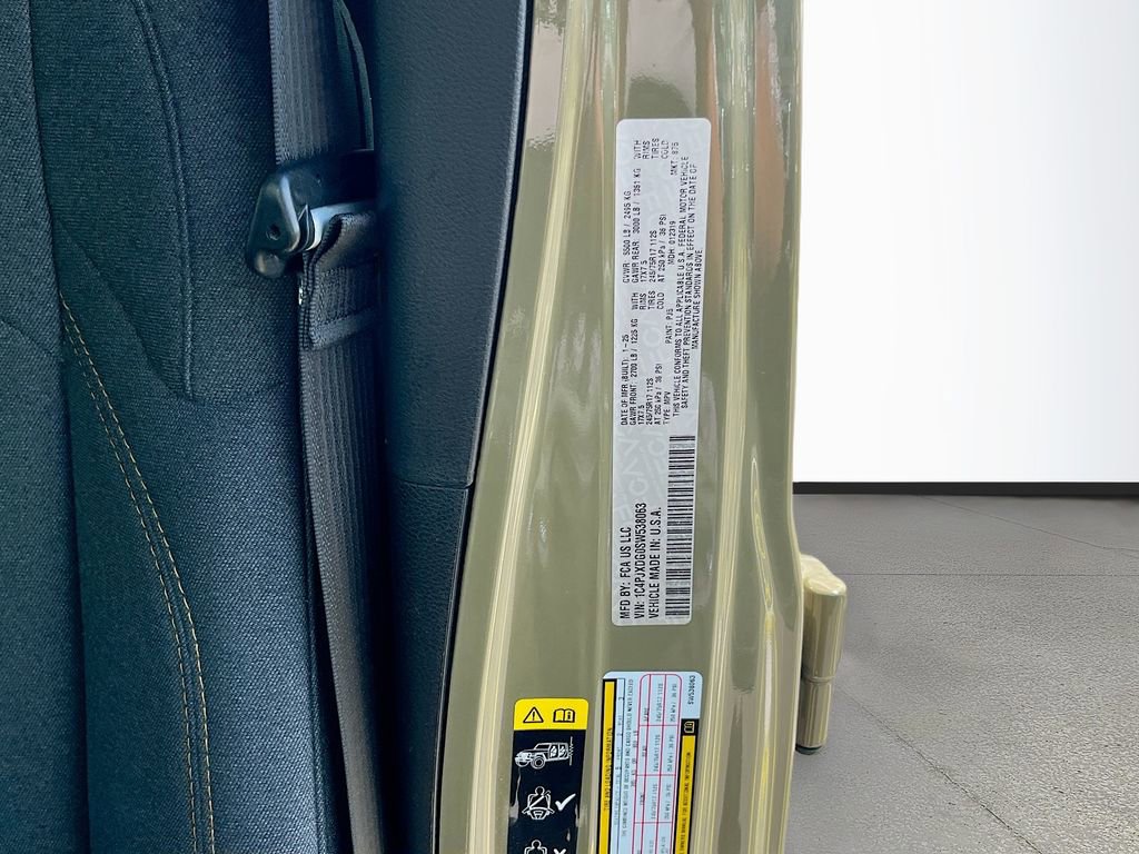 Certified 2025 Jeep Wrangler Sport S AWD/4WD image 28