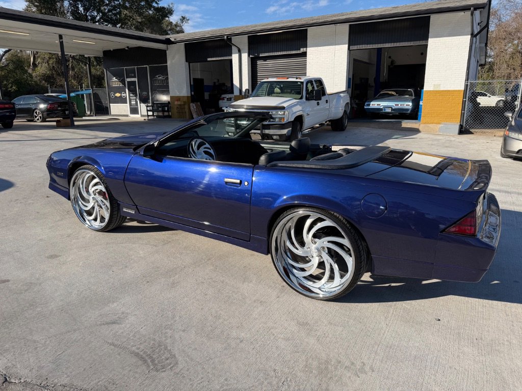 Used 1989 Chevrolet Camaro IROC-Z image 14