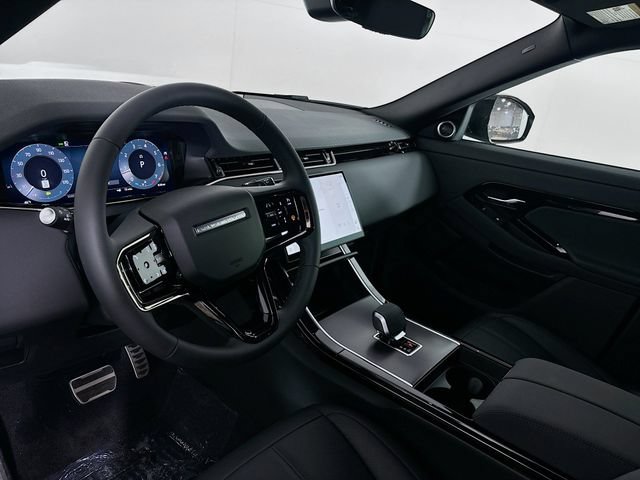Used 2026 Land Rover Range Rover Evoque Dynamic SE AWD/4WD image 9