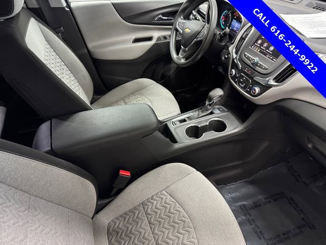Used 2022 Chevrolet Equinox LS w/ LS Convenience Package image 9