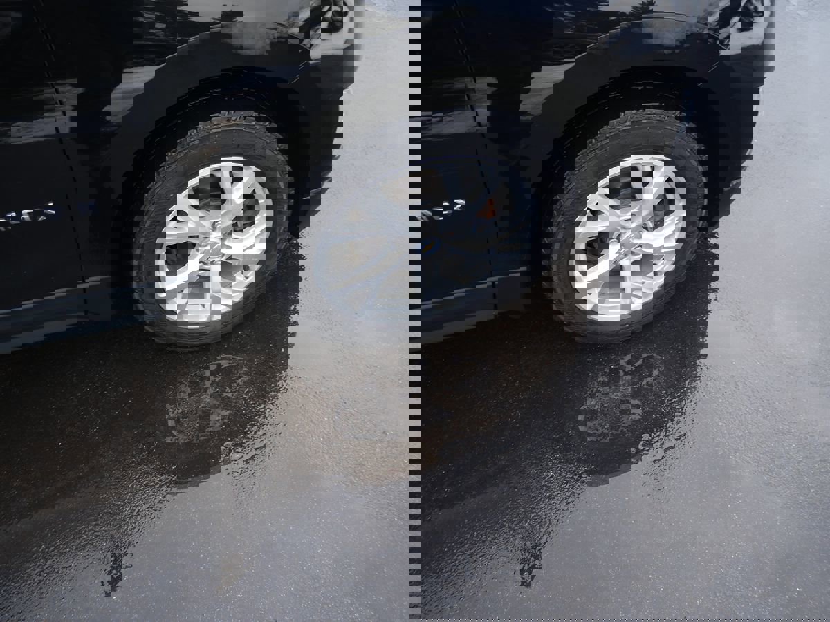 Used 2019 Chevrolet Equinox LT image 36