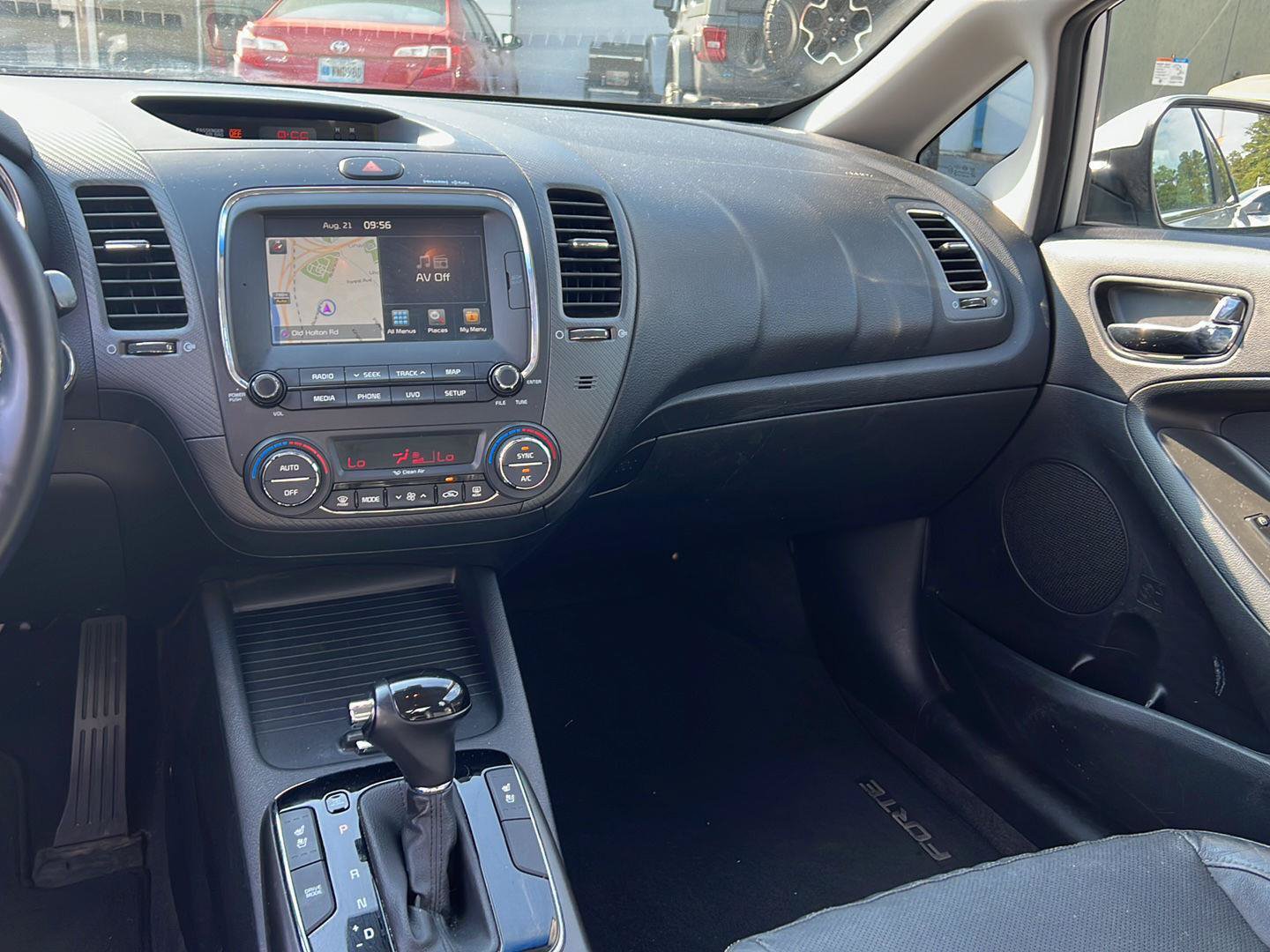 Used 2017 Kia Forte EX w/ EX Premium Plus Package FWD image 9