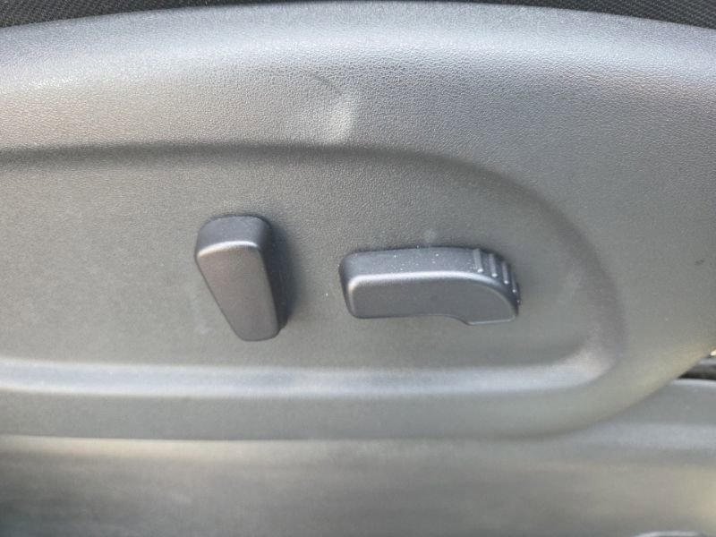 Used 2023 Nissan Titan PRO-4X w/ Pro-4x Convenience Package AWD/4WD image 16