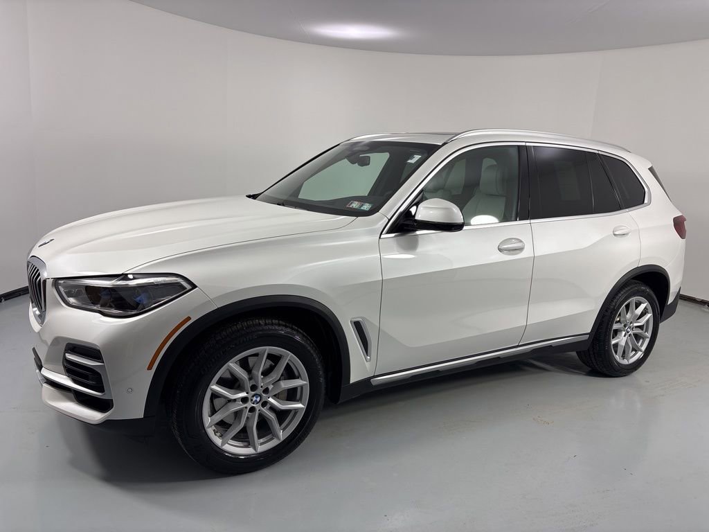 Certified 2023 BMW X5 xDrive40i w/ Executive Package image 3