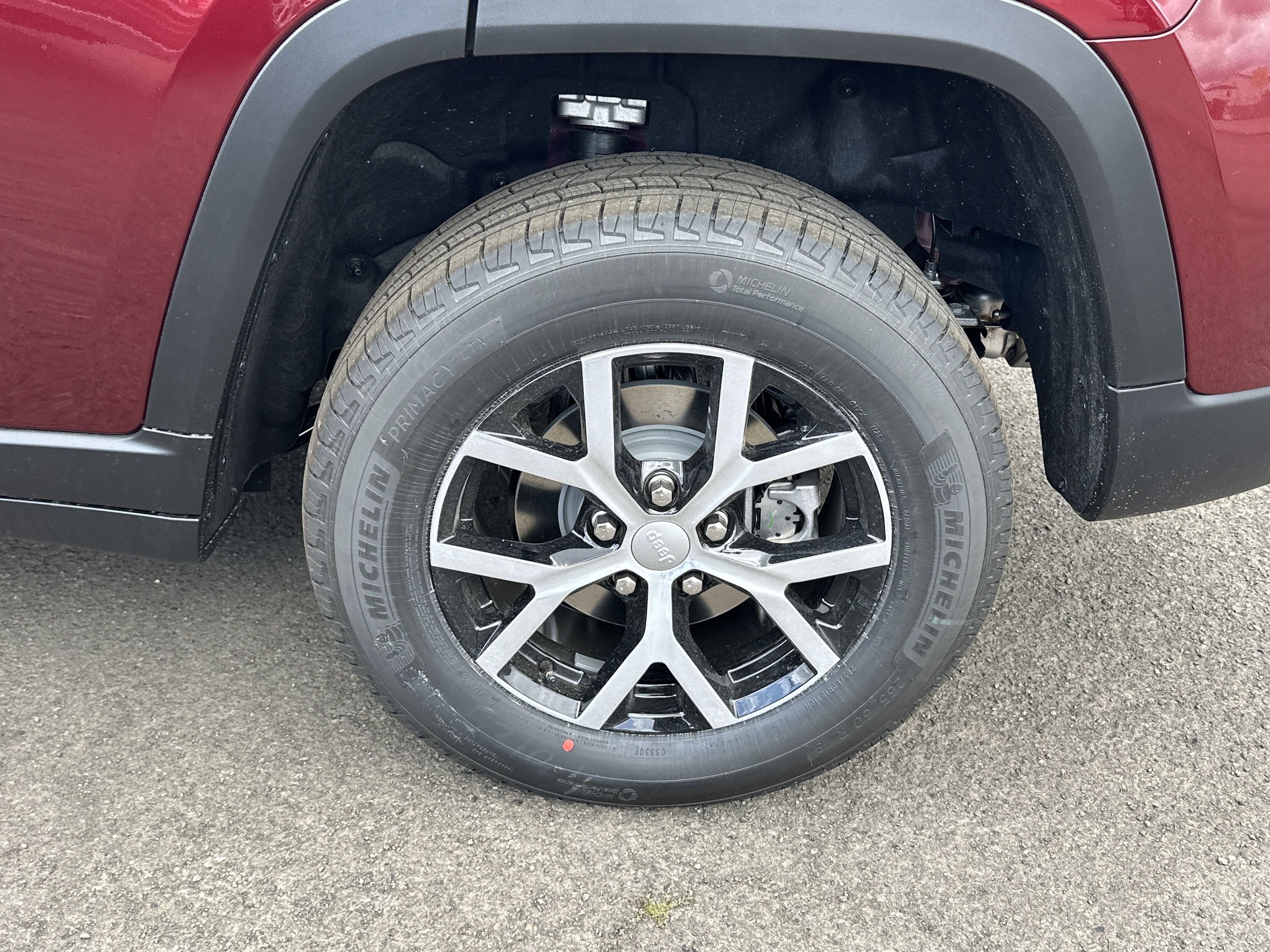 New 2025 Jeep Grand Cherokee Limited w/ Luxury Tech Group II image 25