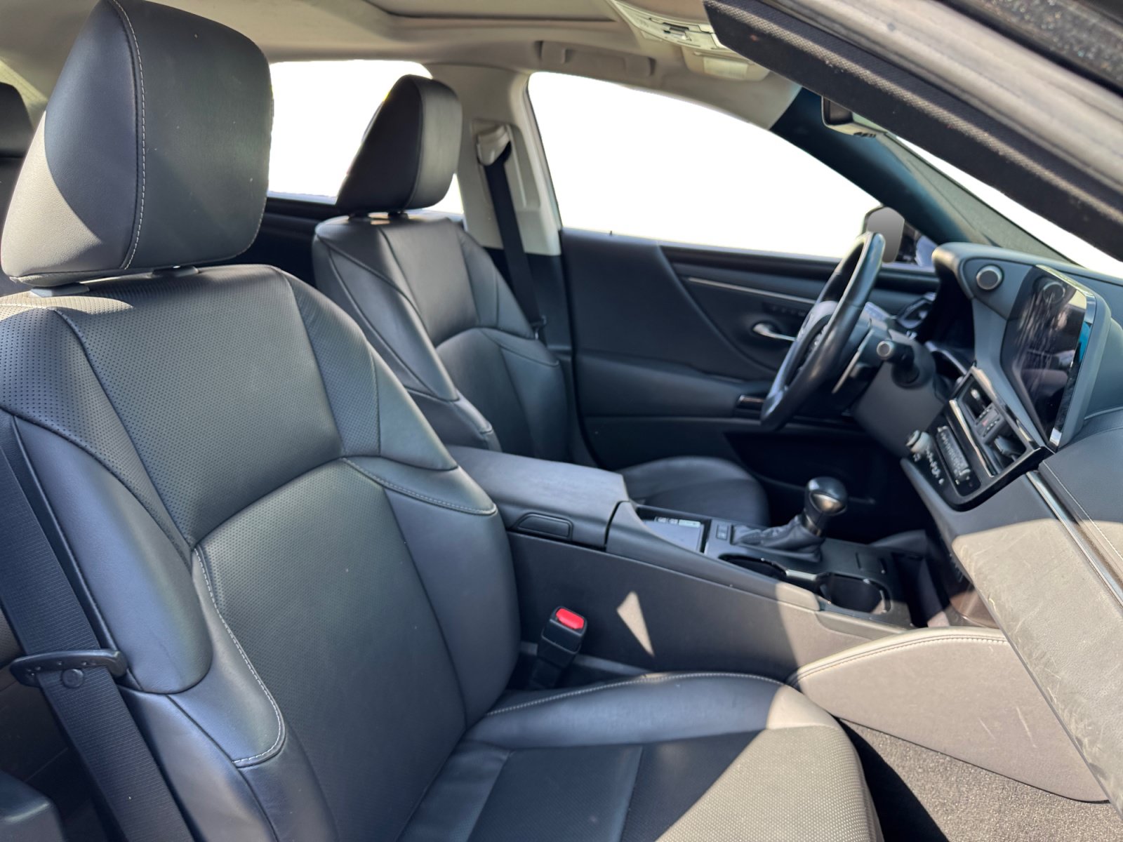 Used 2023 Lexus ES 300h w/ Premium Package FWD image 15