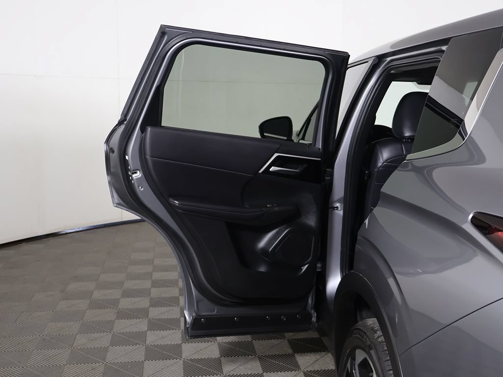 Used 2024 Mitsubishi Outlander SE AWD/4WD image 22