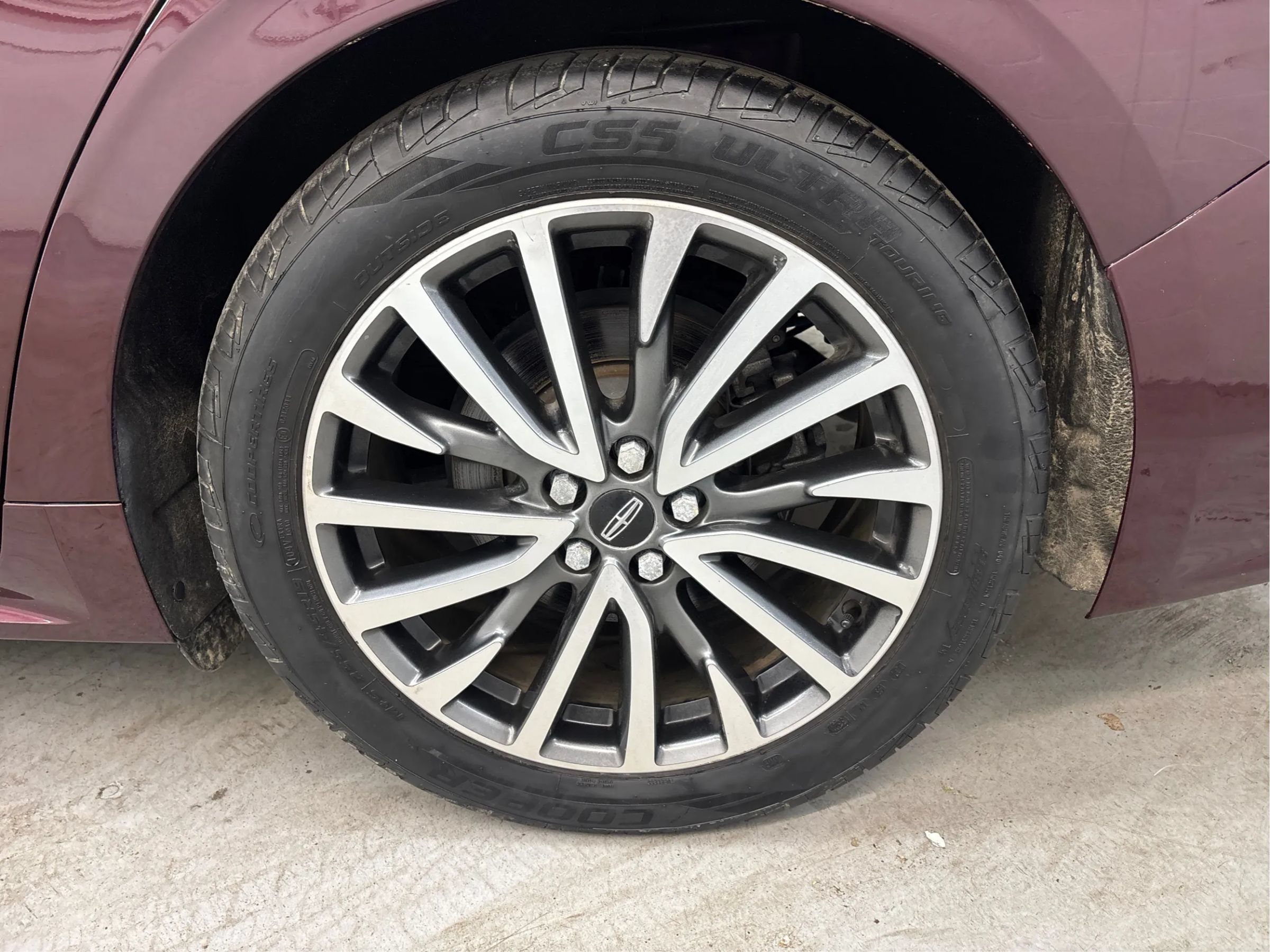 Used 2017 Lincoln Continental Select FWD image 29