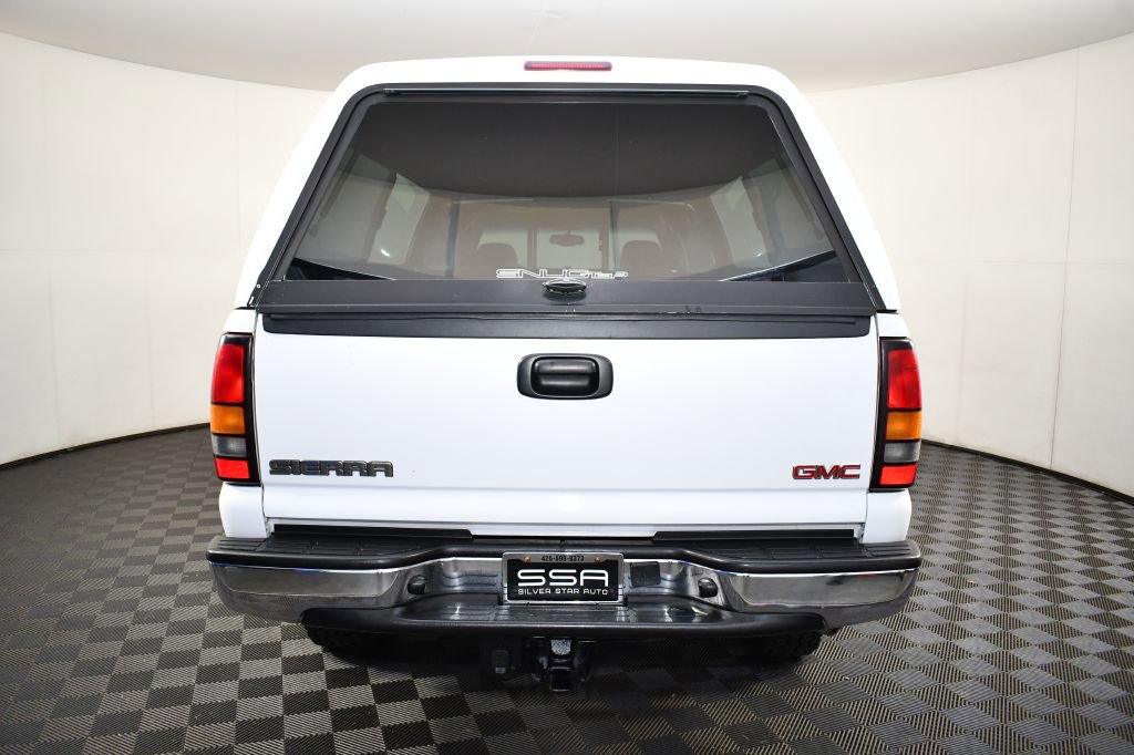 Used 2005 GMC Sierra 2500 SLE image 9