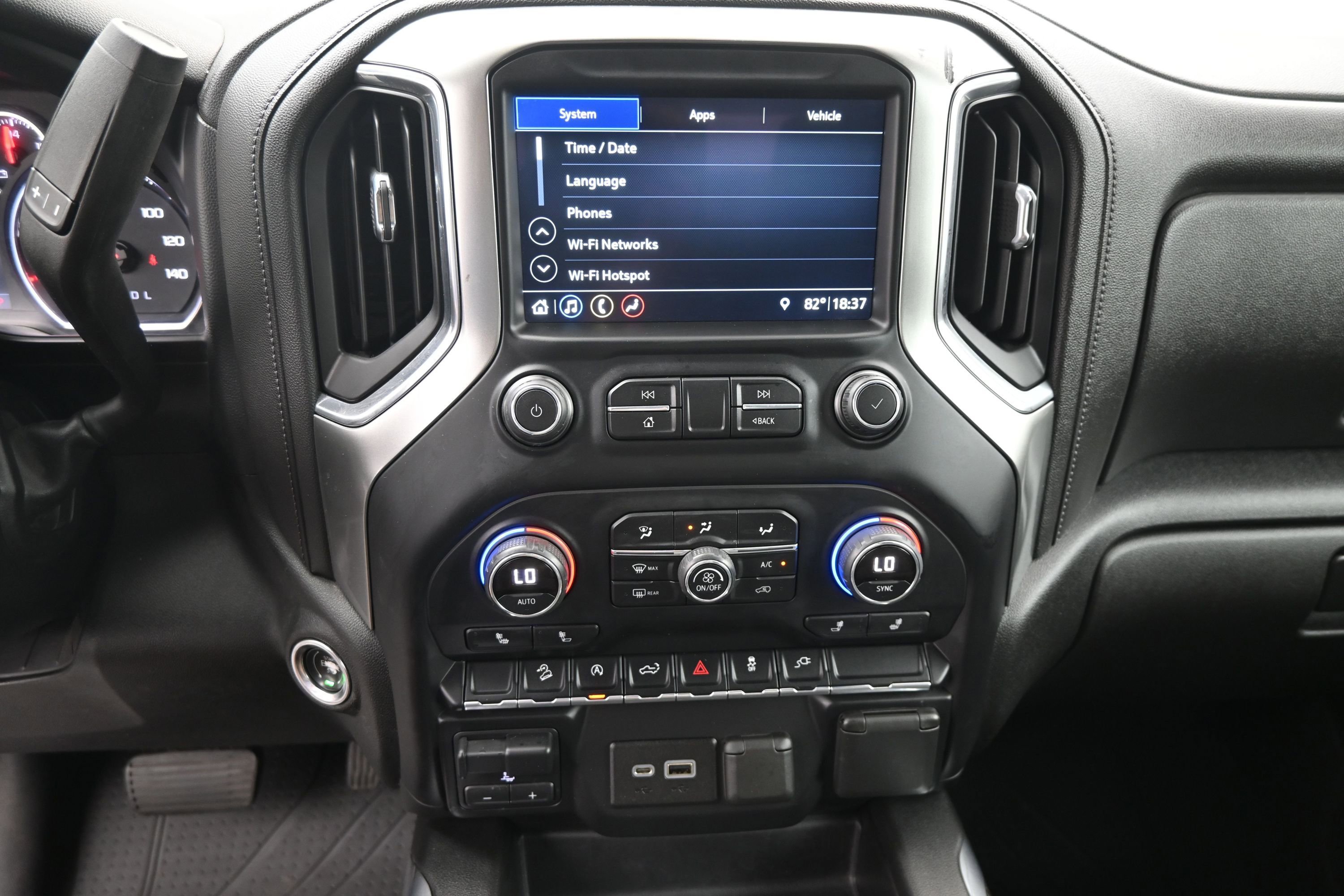 Used 2019 Chevrolet Silverado 1500 RST AWD/4WD image 13