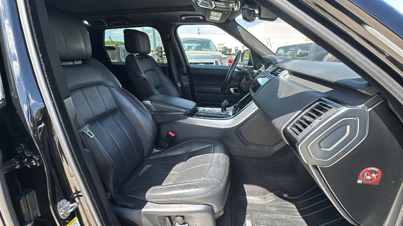 Used 2018 Land Rover Range Rover Sport HSE AWD/4WD image 32