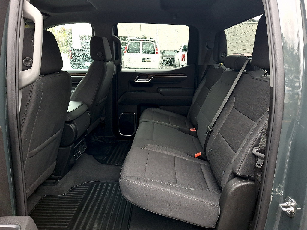 Used 2026 Chevrolet Silverado 1500 LT AWD/4WD image 10