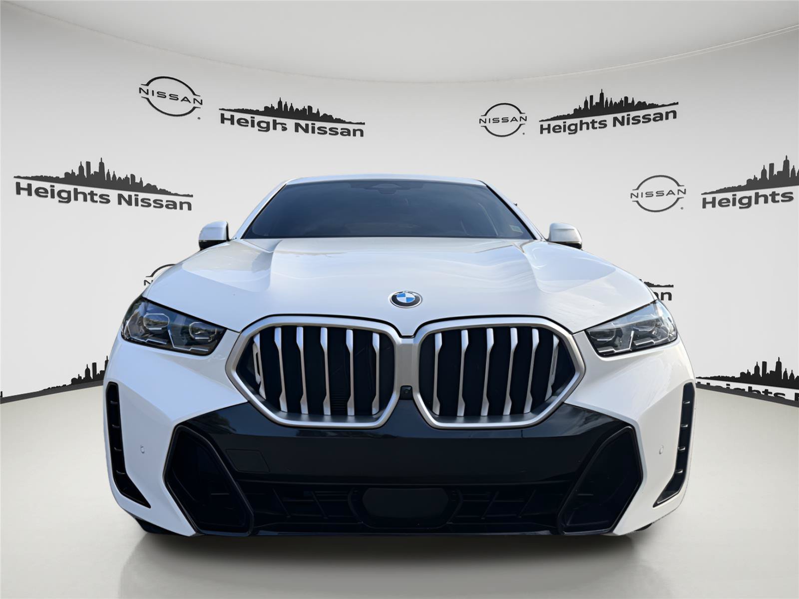 Used 2026 BMW X6 xDrive40i w/ Climate Comfort Package AWD/4WD image 8