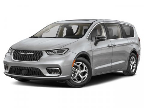 Used 2026 Chrysler Pacifica Pinnacle w/ Trailer Tow Group
