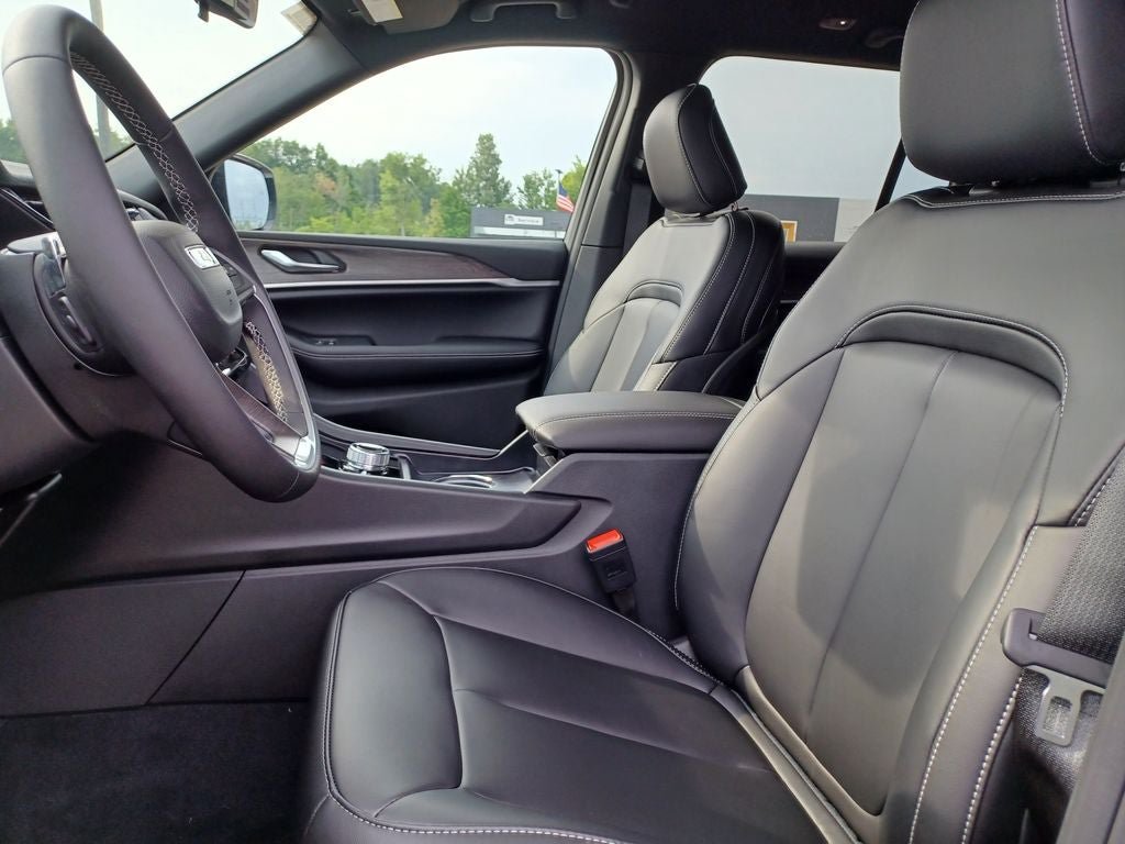 New 2026 Jeep Grand Cherokee Limited AWD/4WD image 5