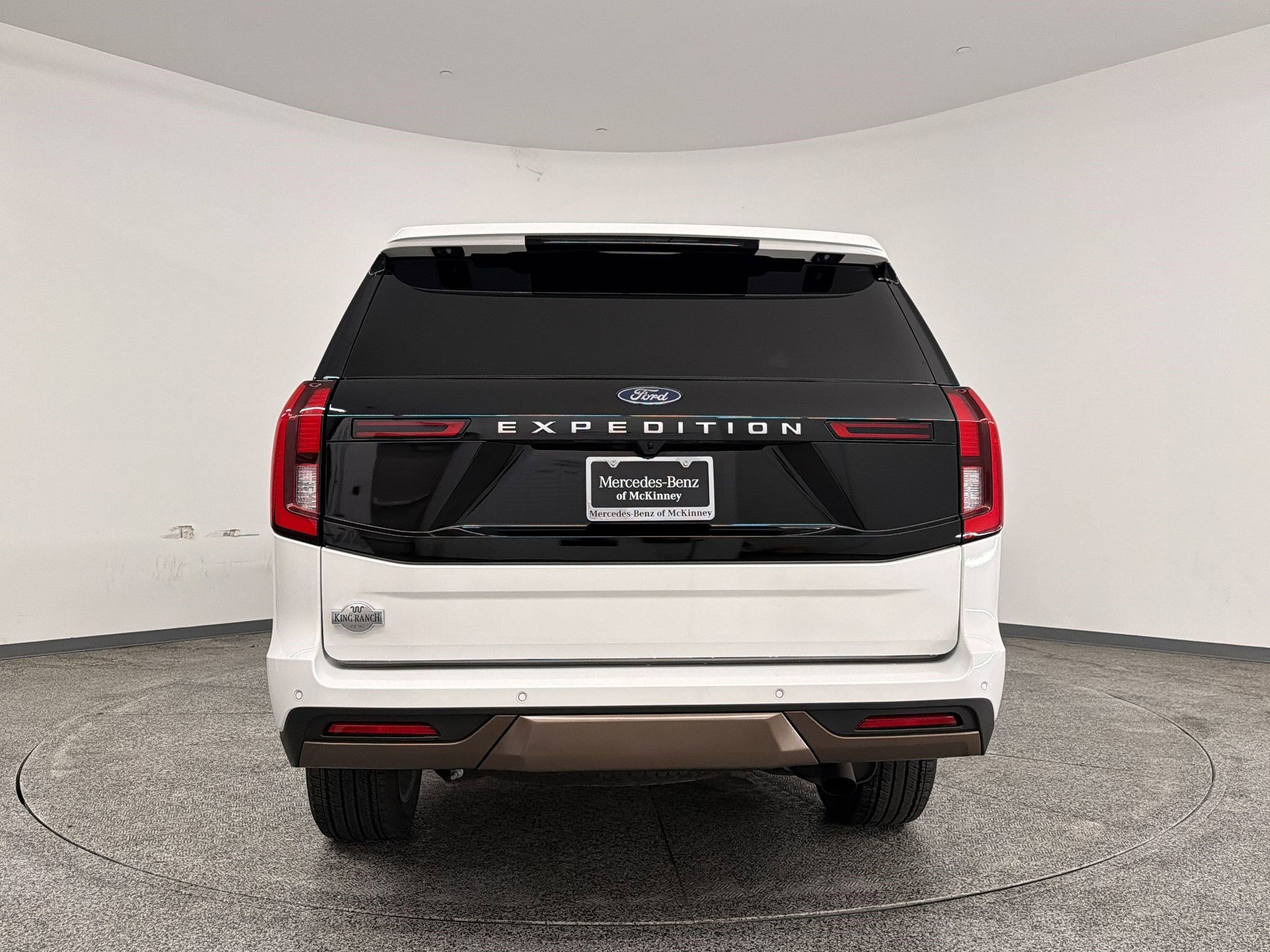 Used 2025 Ford Expedition King Ranch image 9