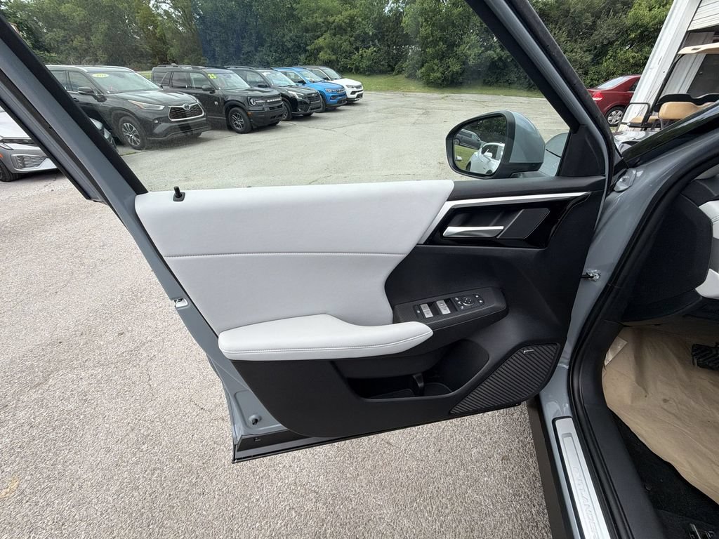 New 2026 Mitsubishi Outlander SE FWD image 13