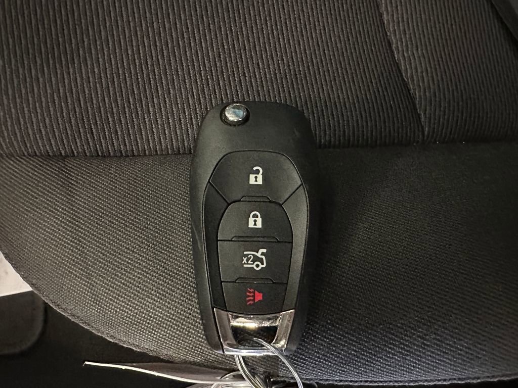 Used 2017 Chevrolet Cruze LT image 17