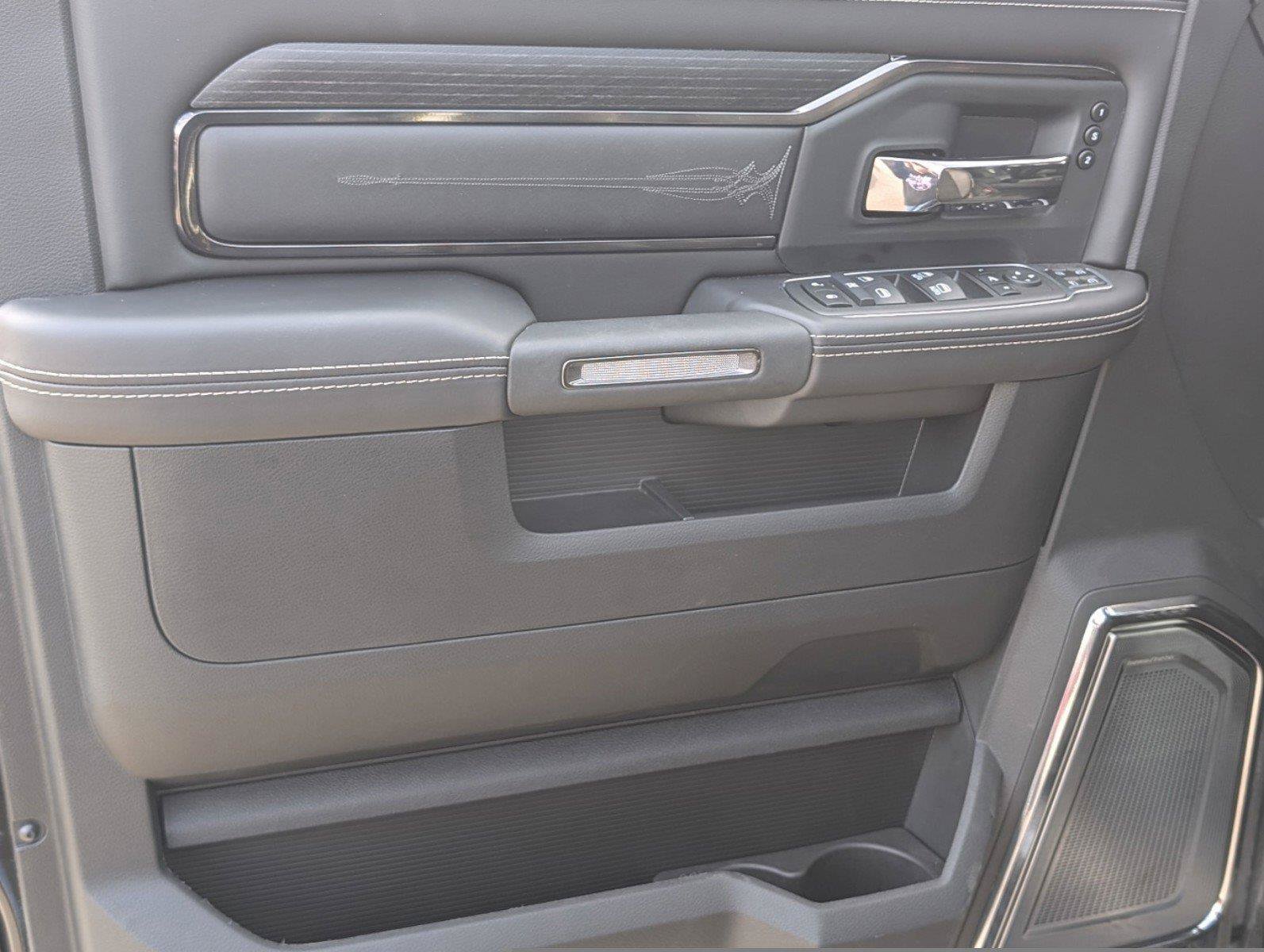 New 2024 RAM 2500 Limited AWD/4WD image 11