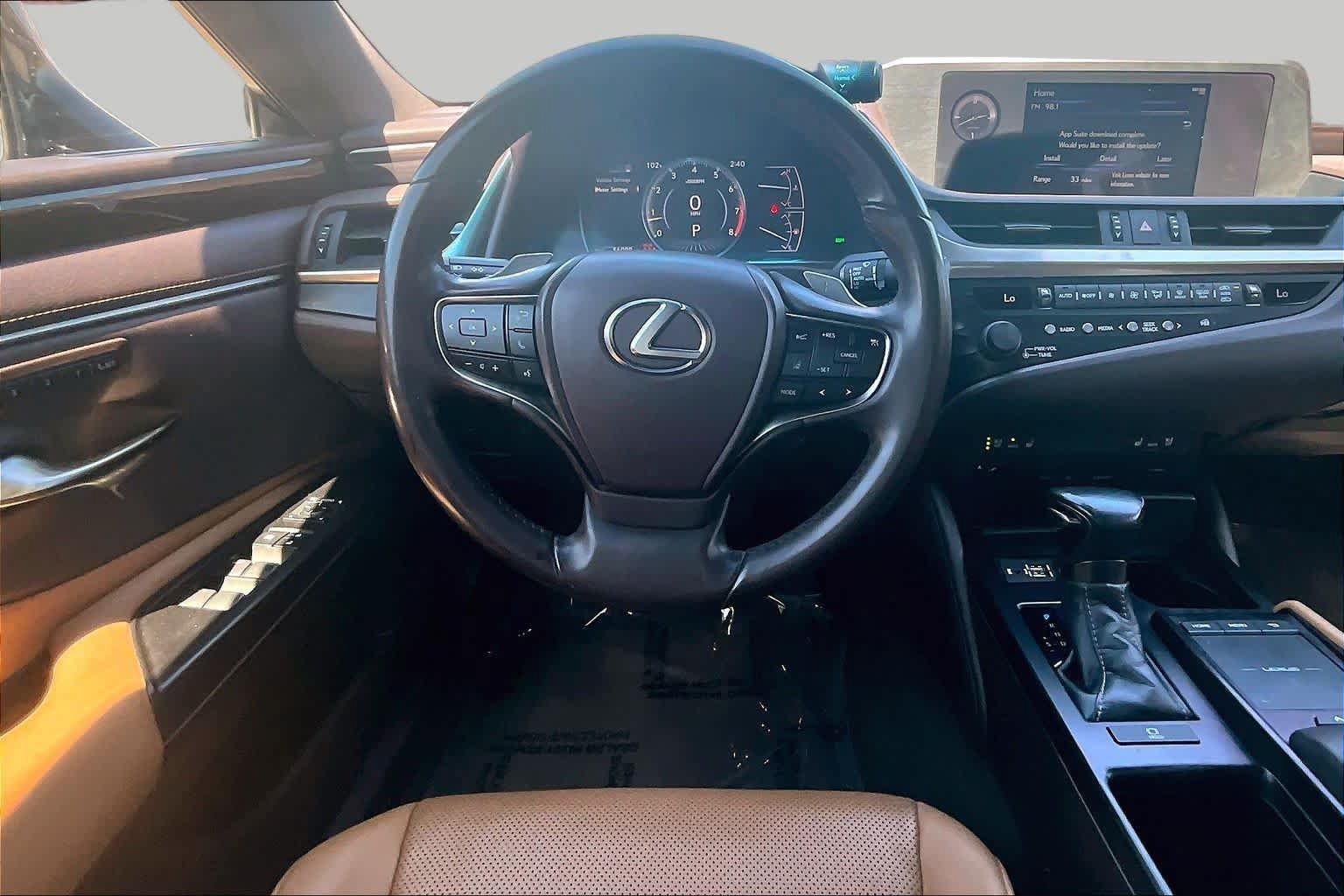 Used 2020 Lexus ES 350 w/ Premium Package FWD image 5