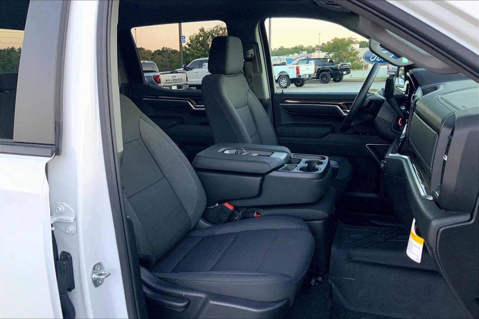 Used 2025 Chevrolet Silverado 1500 RST w/ Protection Package image 8