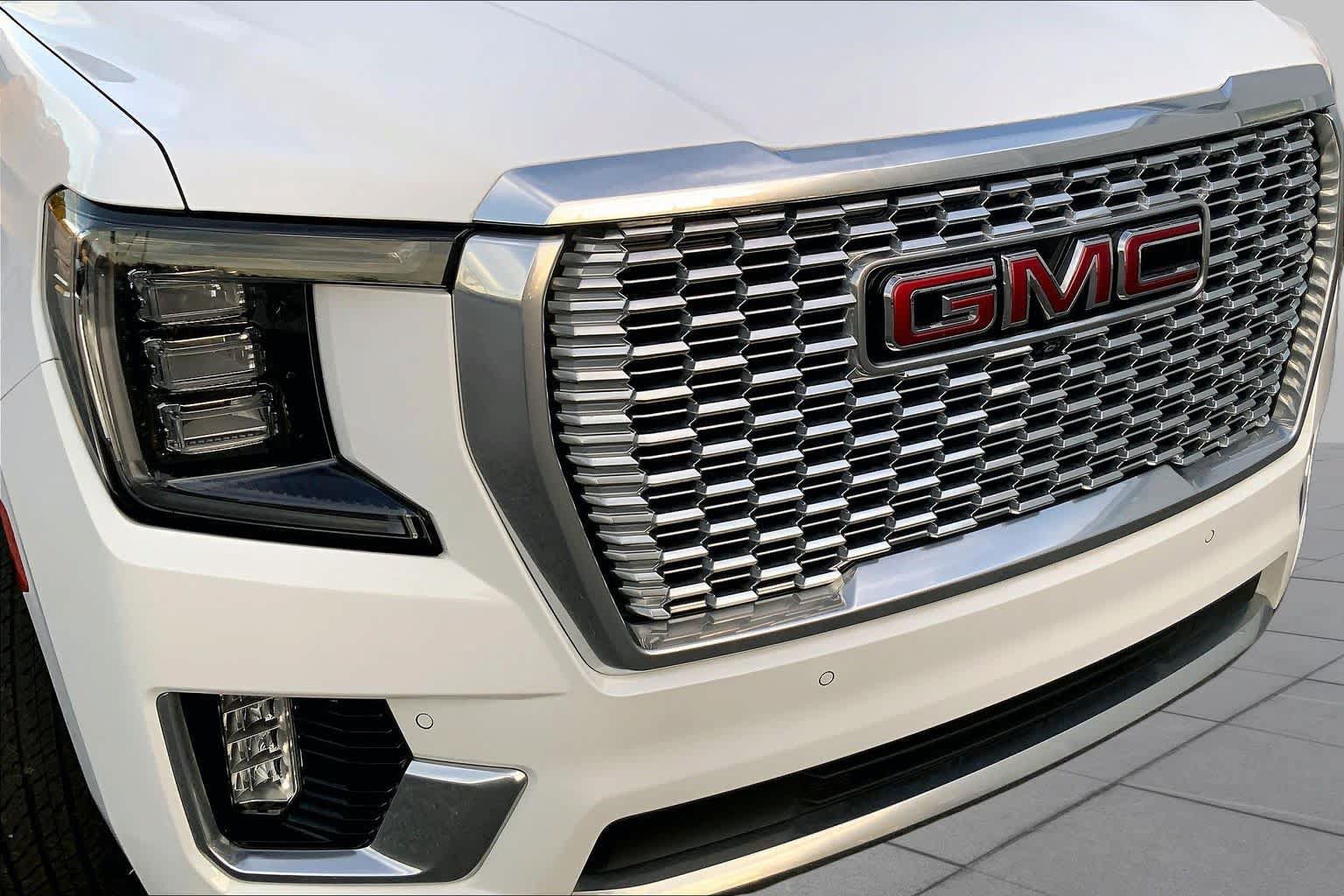 Used 2022 GMC Yukon Denali RWD image 26