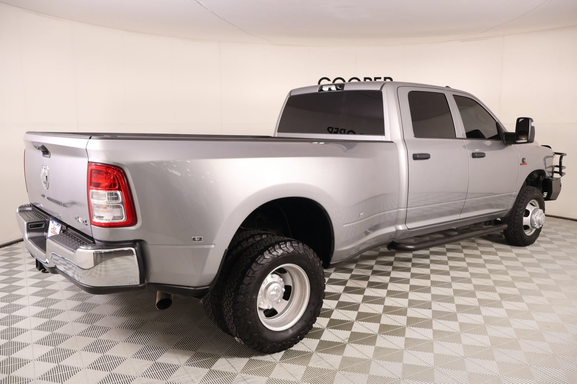 Used 2024 RAM 3500 Tradesman AWD/4WD image 19