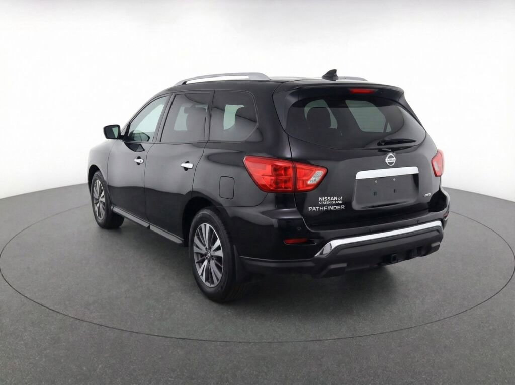 Used 2019 Nissan Pathfinder S image 40