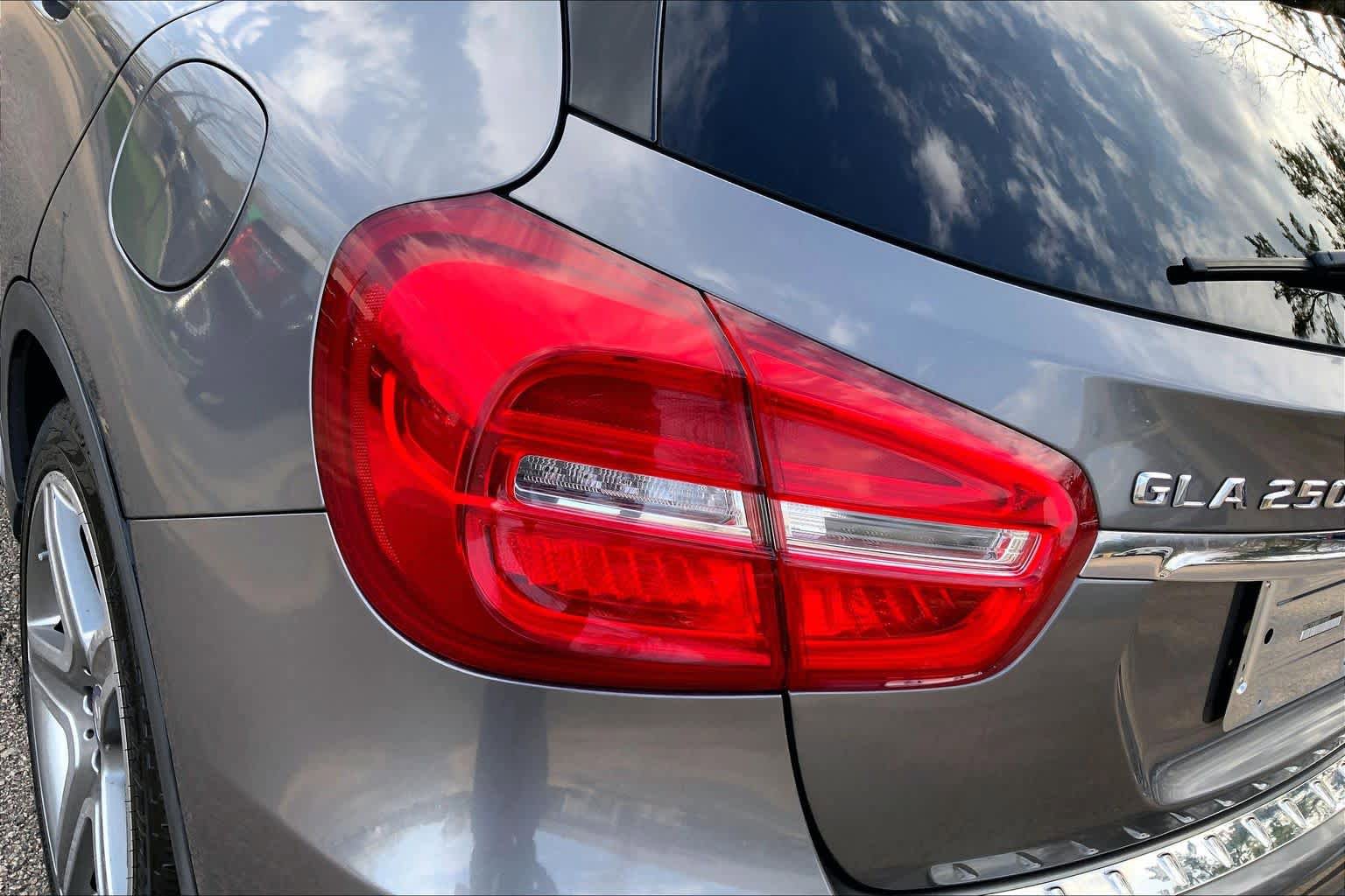 Used 2015 Mercedes-Benz GLA 250 4MATIC image 26