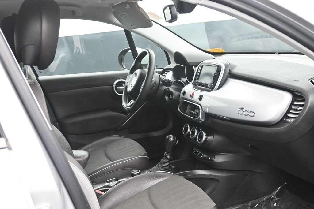 Used 2016 FIAT 500X Lounge FWD image 11