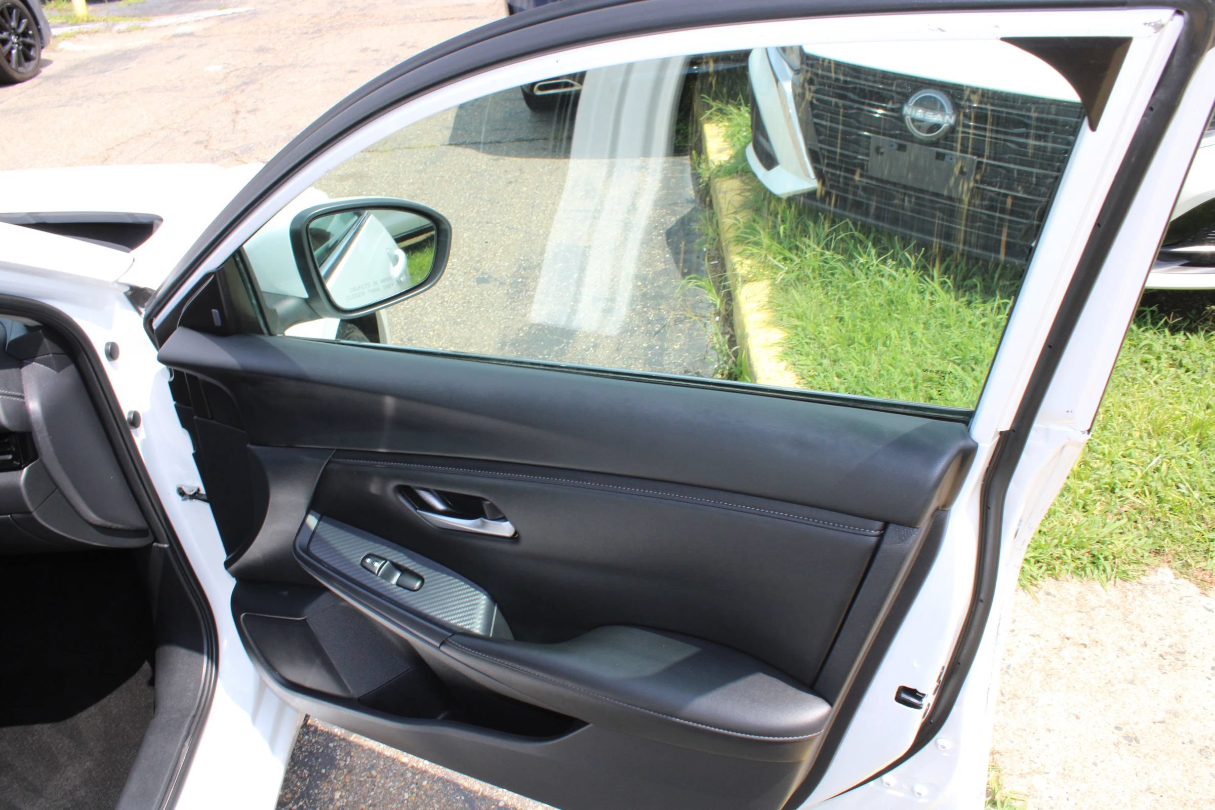 Used 2024 Nissan Sentra SV FWD image 22