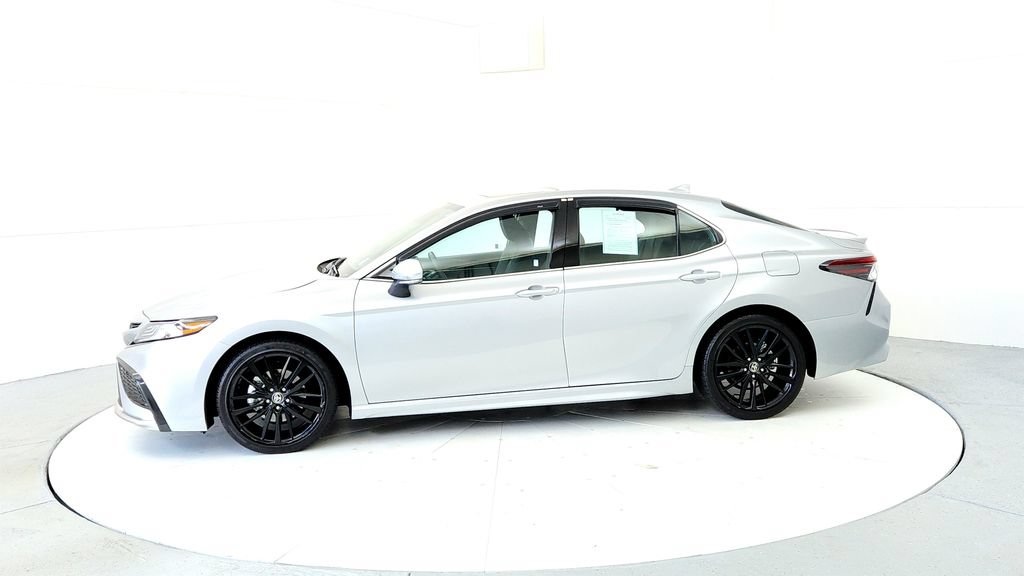 Used 2024 Toyota Camry XSE w/ Navigation Package FWD image 3