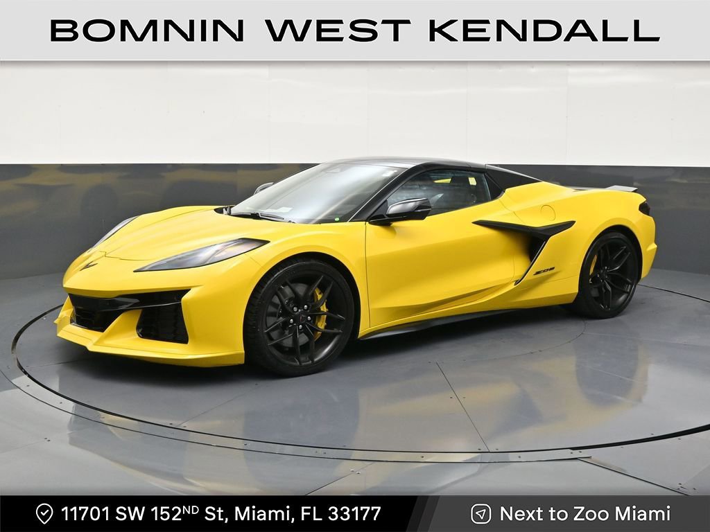 Used 2025 Chevrolet Corvette Z06 image 1