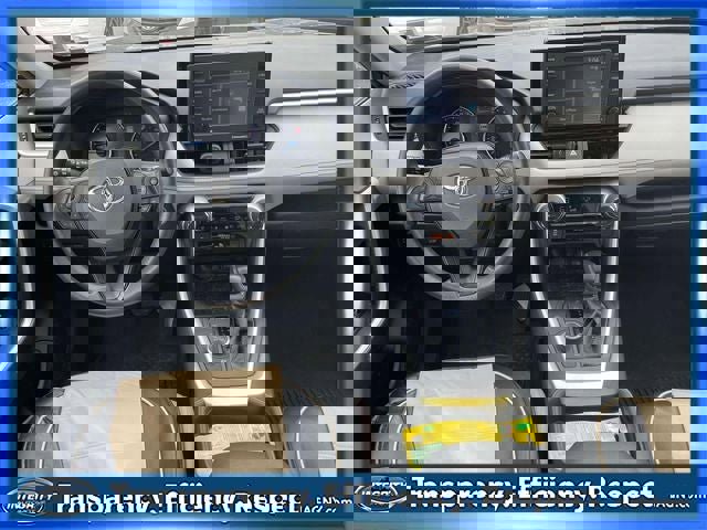 Used 2021 Toyota RAV4 XLE w/ Convenience Package image 13