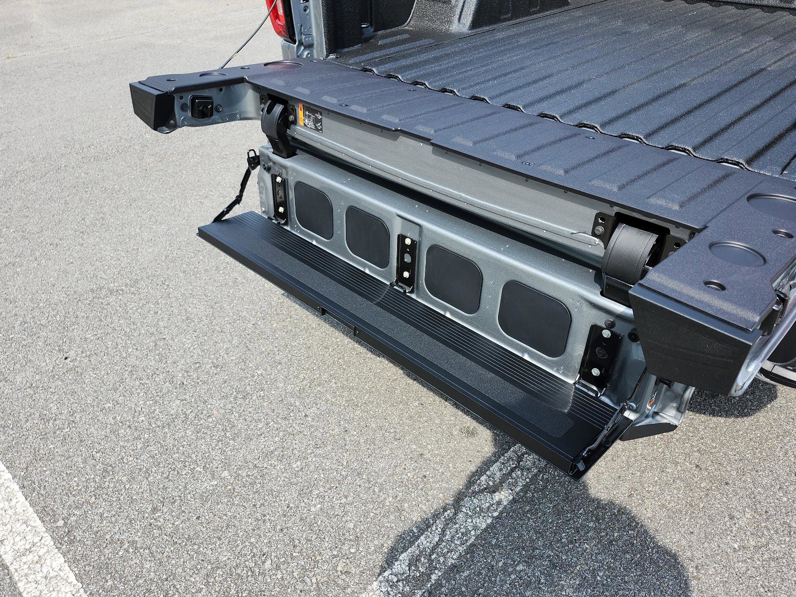 New 2026 GMC Sierra 1500 SLT w/ SLT Premium Plus Package image 10