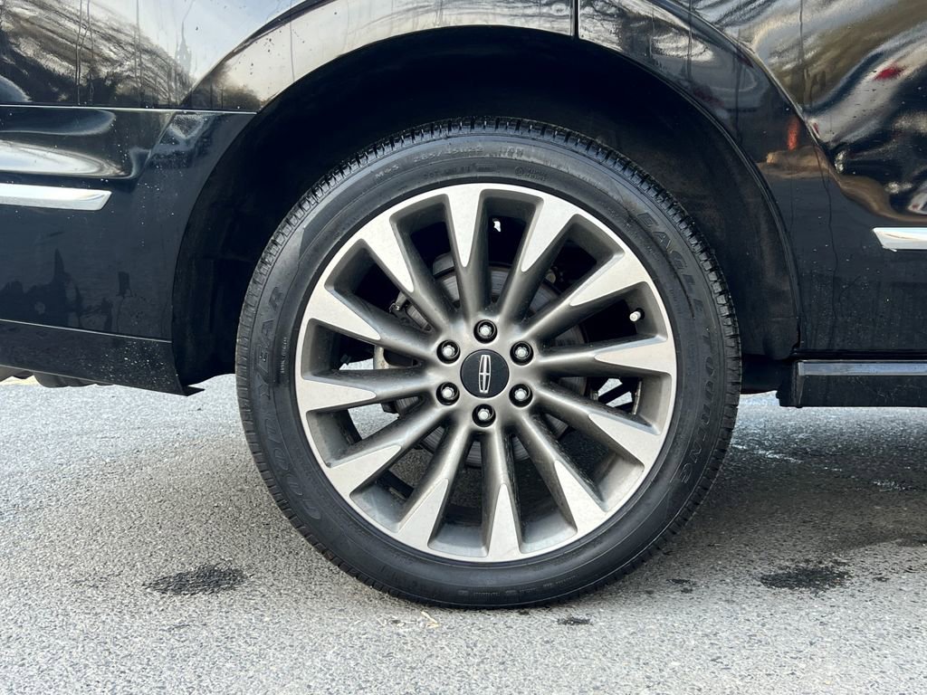 Used 2021 Lincoln Navigator Reserve image 9