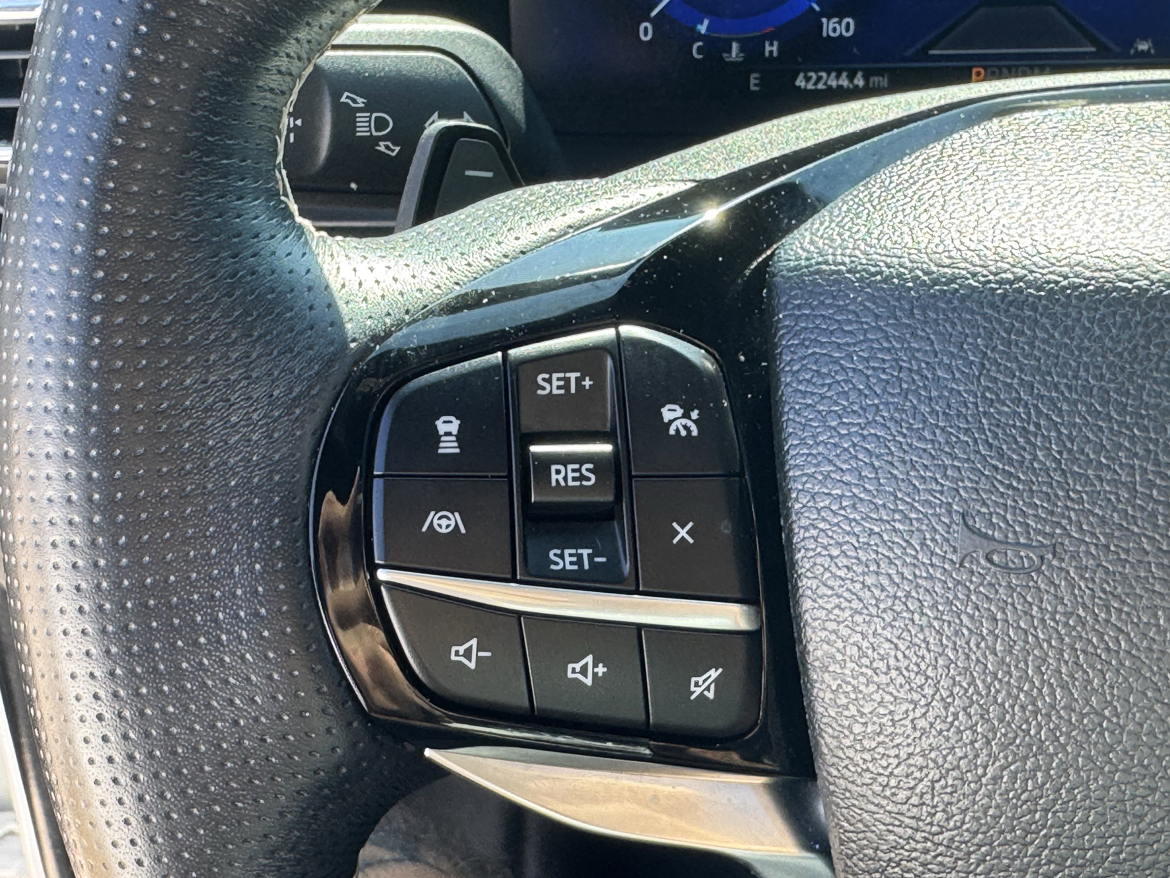 Used 2022 Ford Explorer ST w/ Equipment Group 401A AWD/4WD image 25