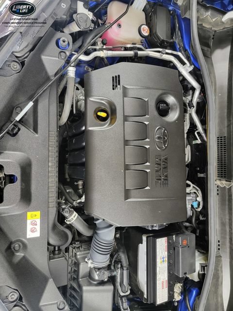 Used 2020 Toyota C-HR LE FWD image 34