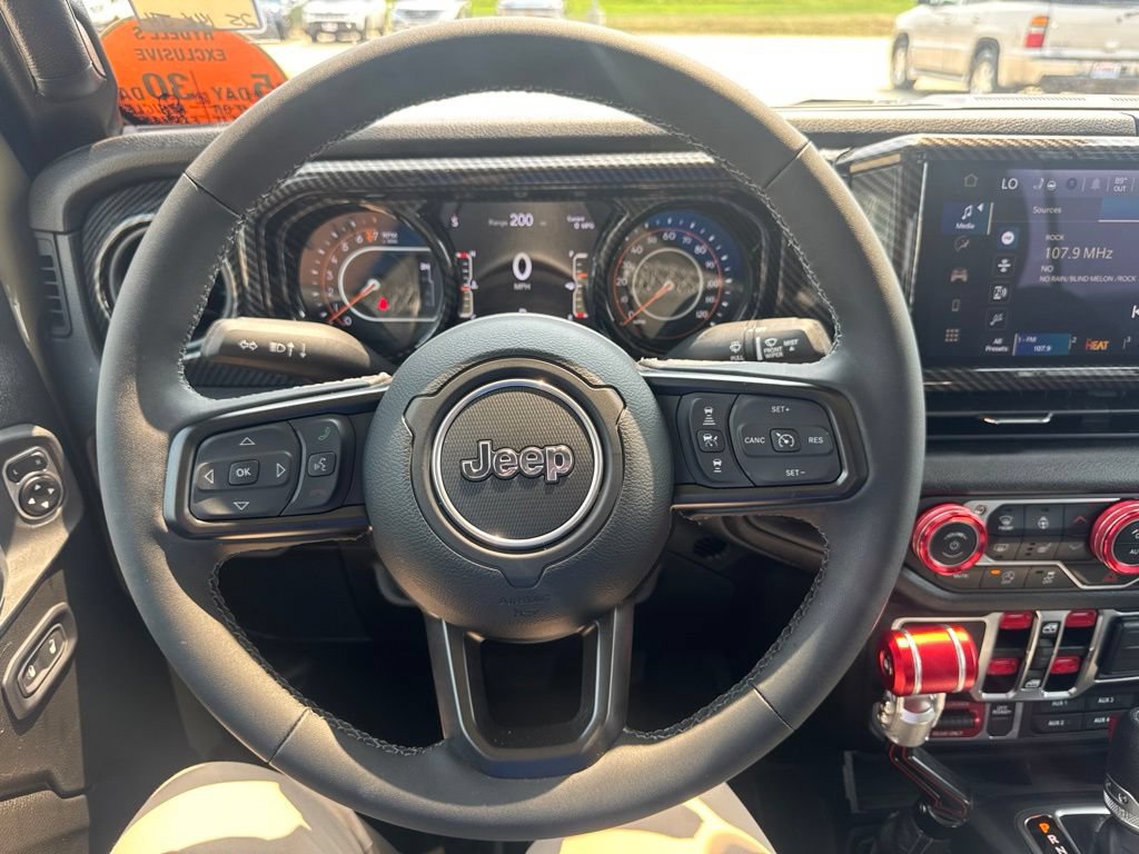 Certified 2025 Jeep Gladiator Overland AWD/4WD image 10